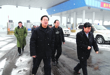 畅通中原，温暖随路涌动 --河南省交通系统抗雪灾保畅通系列报道之一--今日河南