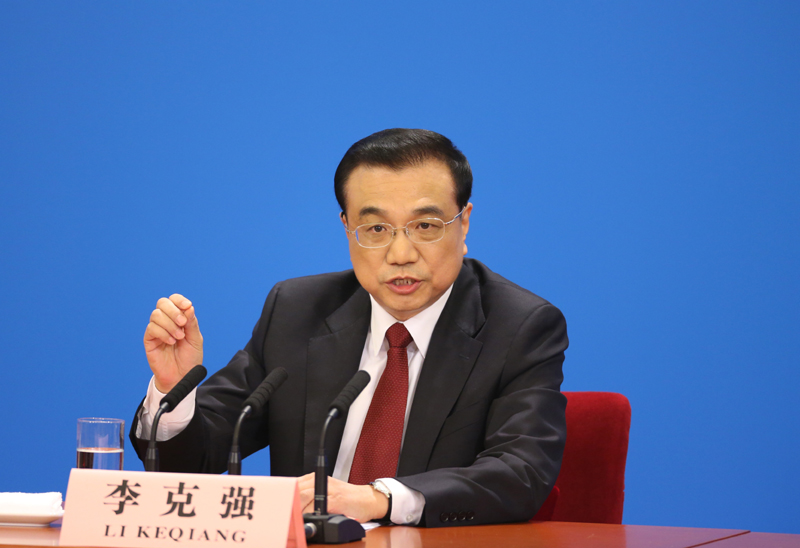 3月16日，国务院总理李克强在北京人民大会堂与中外记者见面，并回答记者提问。新华社记者 陈建力 摄