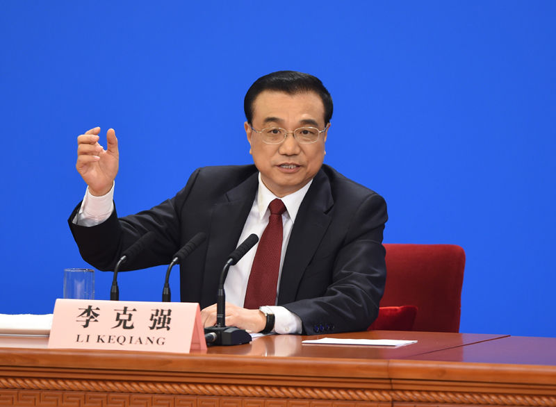 3月16日，国务院总理李克强在北京人民大会堂与中外记者见面，并回答记者提问。新华社记者 王晔 摄