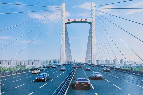 跨越亚洲最大编组站 郑北大桥开始“钢梁顶推”